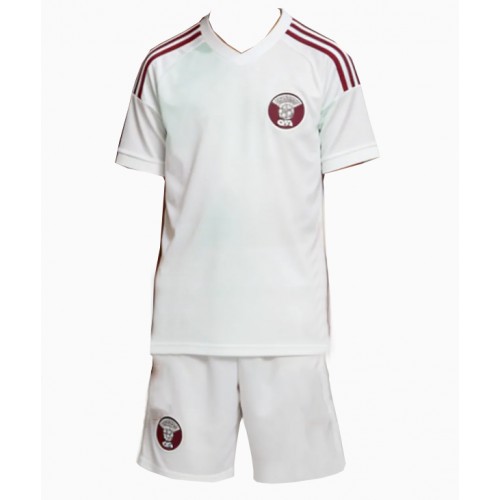 Qatar Vieraspaita Lapsille MM-kisat 2026 Lyhythihainen (+ Lyhyet housut)